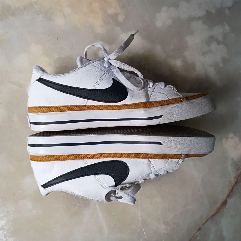 Nike women court